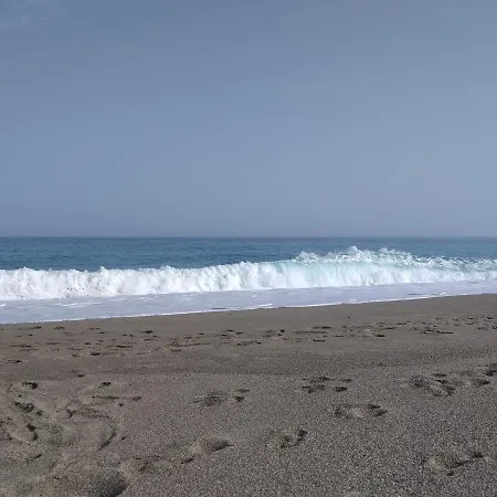 펜션 Homeholidays Mare