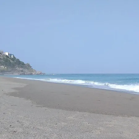 펜션 Homeholidays Mare