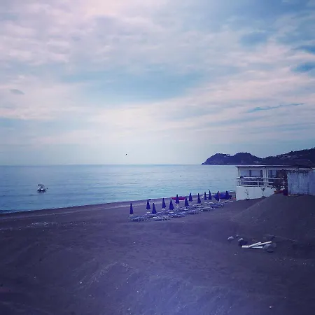 Homeholidays Mare *